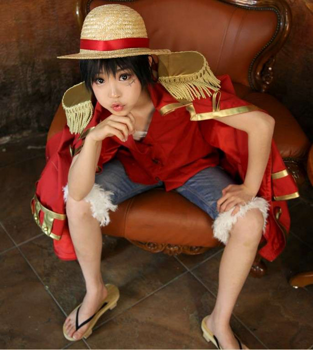 海贼王cosplay 路飞与 女帝 齐妖高清图片