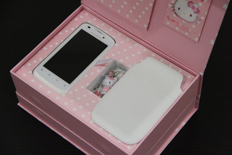 Hello Kitty主题手机 阿尔卡特OT979图赏