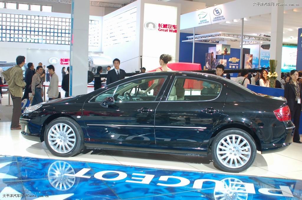 標(biāo)致407車展高清大圖
