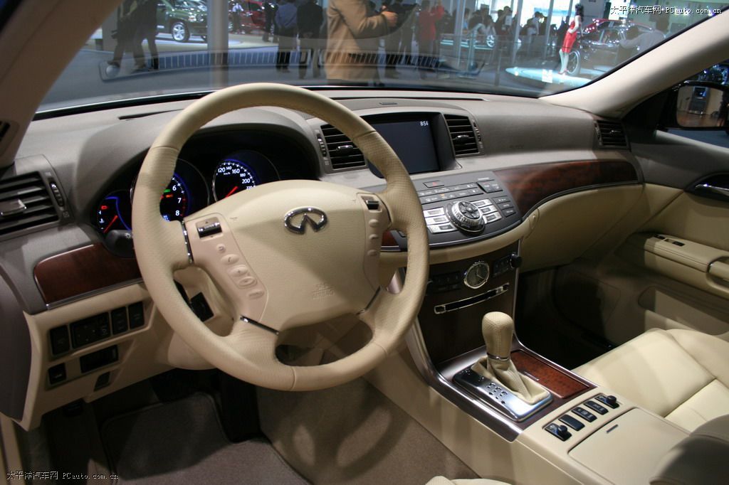 英菲尼迪M車展高清大圖